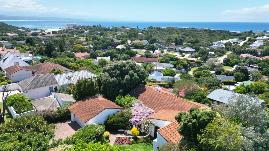 5 Bedroom Property for Sale in Lower Robberg Western Cape